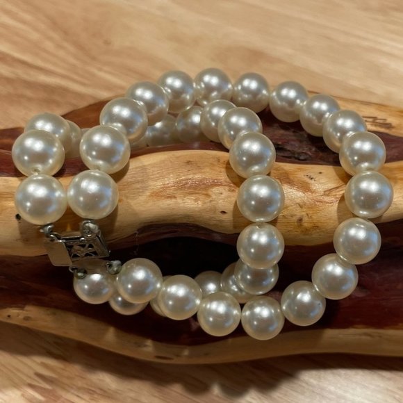 Tammy Jewels Jewelry - Vintage Dual Faux Pearls Bracelet With Silver Color Clasp By Tammy Jewels  *